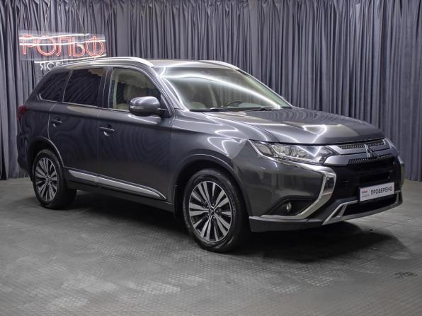 Mitsubishi Outlander III Рестайлинг 3 с пробегом 2019 года, цена 1 898 000 рублей, 103000 км, внедорожник, Автокод Объявления