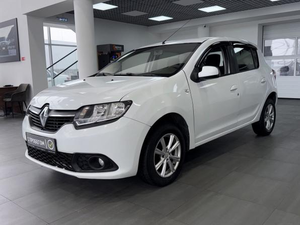 Renault Sandero II с пробегом 2015 года, цена 639 900 рублей, 128000 км, хэтчбек, Автокод Объявления
