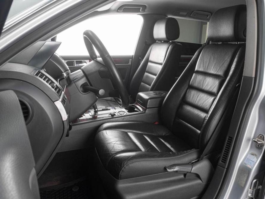 Volkswagen Touareg I Рестайлинг Тюмень  - изображение 10