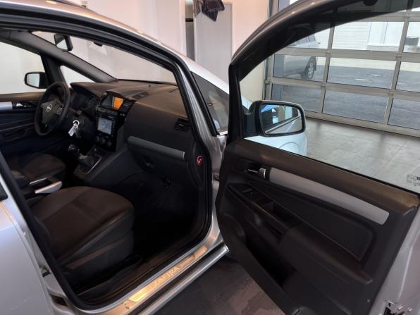 Opel Zafira B Рестайлинг с пробегом 2010 года, цена 450 000 рублей, 353453 км, компактвэн, Автокод Объявления