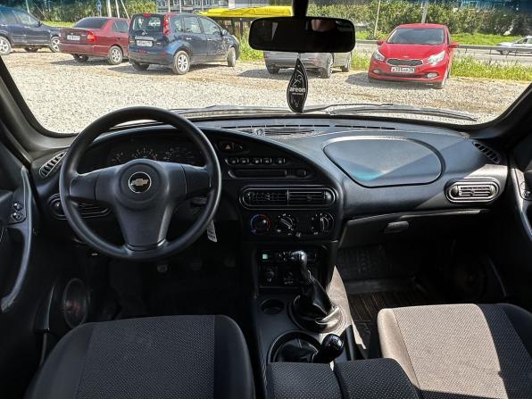 Chevrolet Niva I Рестайлинг с пробегом 2015 года, цена 565 000 рублей, 79366 км, внедорожник, Автокод Объявления