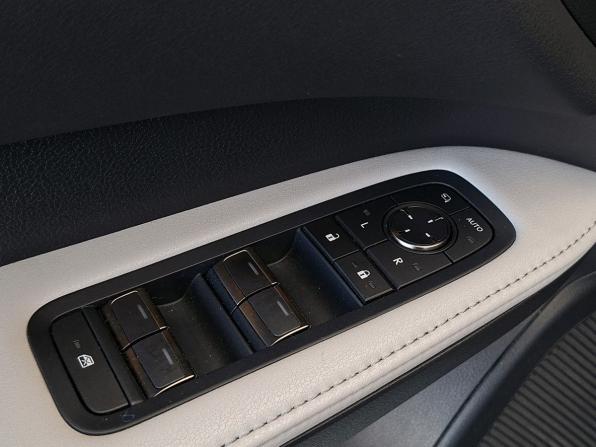 Lexus RX V с пробегом 2023 года, цена 9 499 000 рублей, 9020 км, внедорожник, Автокод Объявления