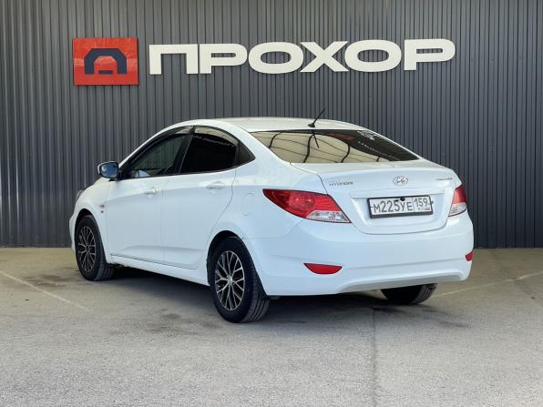 Hyundai Solaris I с пробегом 2012 года, цена 500 000 рублей, 245000 км, седан, Автокод Объявления