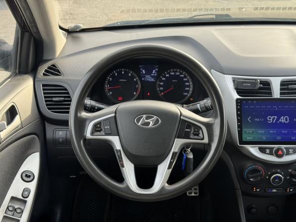 Hyundai Solaris I с пробегом 2012 года, цена 699 000 рублей, 176500 км, седан, Автокод Объявления