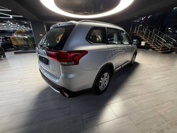 Mitsubishi Outlander III Рестайлинг 2 с пробегом 2015 года, цена 1 300 000 рублей, 184935 км, внедорожник, Автокод Объявления