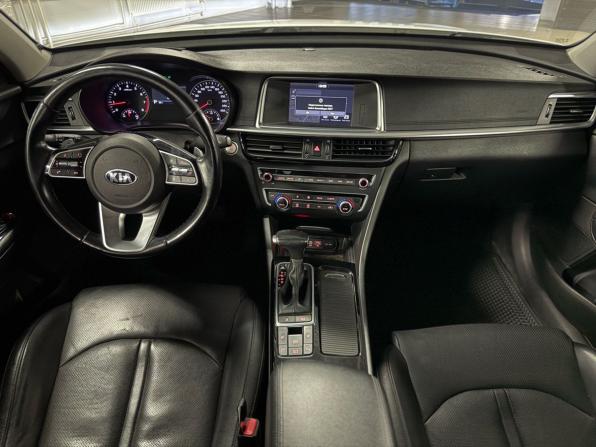 Kia Optima IV Рестайлинг с пробегом 2018 года, цена 2 130 000 рублей, 81903 км, седан, Автокод Объявления