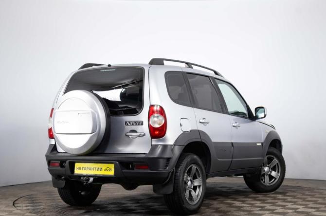 Chevrolet Niva I с пробегом 2017 года, цена 839 000 рублей, 97330 км, внедорожник, Автокод Объявления
