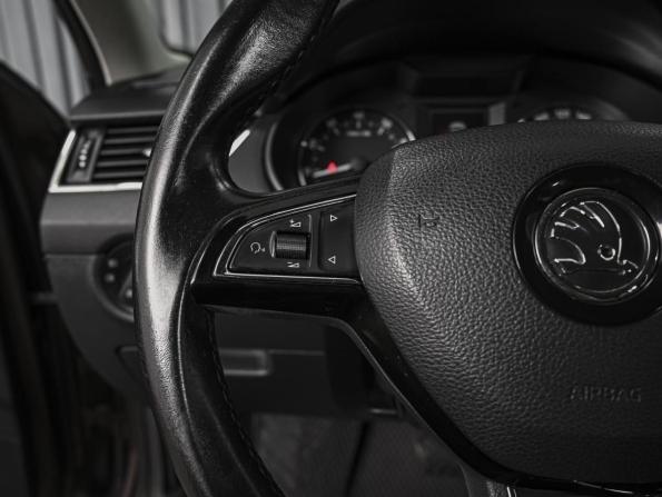 Skoda Octavia III (A7) с пробегом 2015 года, цена 1 440 000 рублей, 188438 км, лифтбек, Автокод Объявления