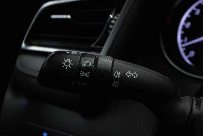 Toyota Camry VIII (XV70) с пробегом 2019 года, цена 2 699 000 рублей, 93209 км, седан, Автокод Объявления