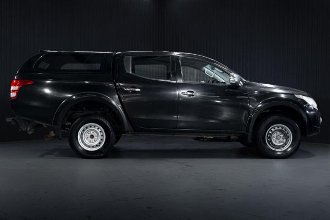 Mitsubishi L200 V с пробегом 2015 года, цена 1 430 000 рублей, 343001 км, пикап, Автокод Объявления