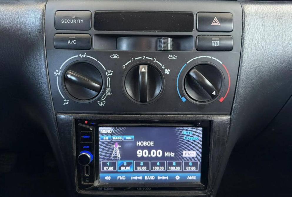 Toyota Corolla IX (E120 E130) Рестайлинг Киров  - изображение 19