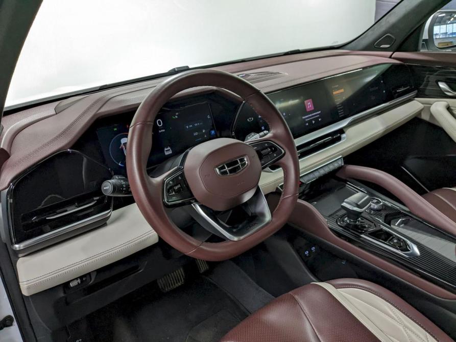Geely Monjaro I Москва  - изображение 13