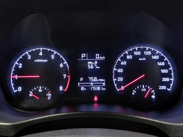 Hyundai Solaris II с пробегом 2018 года, цена 1 325 000 рублей, 175381 км, седан, Автокод Объявления