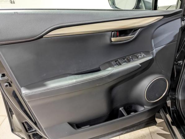 Lexus NX I с пробегом 2015 года, цена 2 955 000 рублей, 81647 км, внедорожник, Автокод Объявления