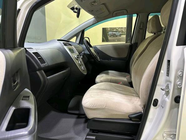 Toyota Ractis I с пробегом 2008 года, цена 485 000 рублей, 301602 км, хэтчбек, Автокод Объявления