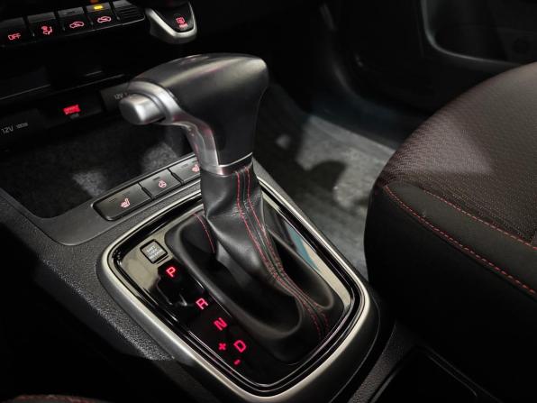 Kia Rio IV Рестайлинг с пробегом 2021 года, цена 1 720 000 рублей, 97699 км, хэтчбек, Автокод Объявления