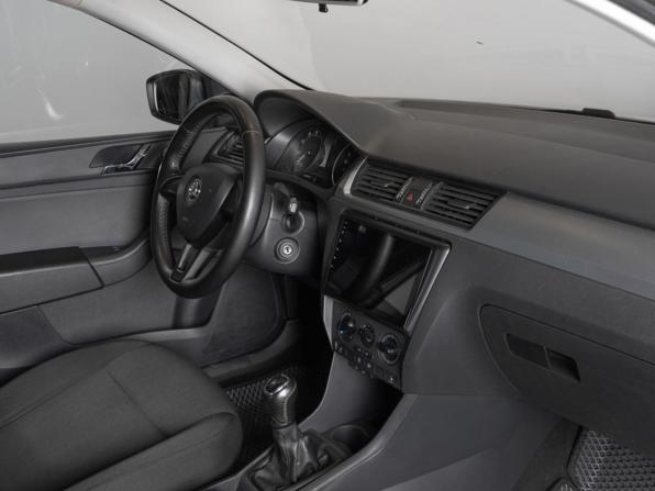 Skoda Rapid I с пробегом 2017 года, цена 879 512 рублей, 203360 км, лифтбек, Автокод Объявления