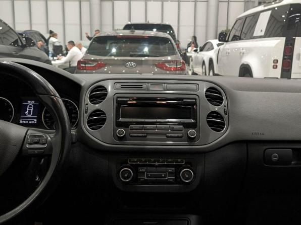 Volkswagen Tiguan I Рестайлинг с пробегом 2012 года, цена 950 000 рублей, 207836 км, внедорожник, Автокод Объявления