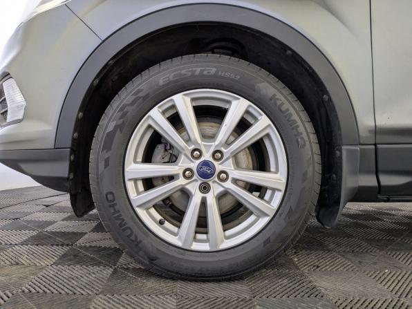 Ford Kuga II Рестайлинг с пробегом 2018 года, цена 1 450 000 рублей, 186959 км, внедорожник, Автокод Объявления