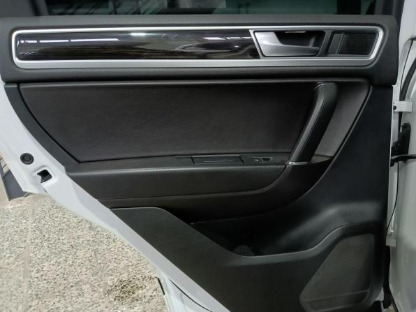 Volkswagen Touareg II Рестайлинг с пробегом 2015 года, цена 1 950 000 рублей, 212000 км, внедорожник, Автокод Объявления