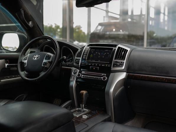 Toyota Land Cruiser 200 Series Рестайлинг 1 с пробегом 2012 года, цена 3 090 000 рублей, 160465 км, внедорожник, Автокод Объявления