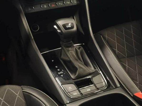 Skoda Karoq I с пробегом 2020 года, цена 2 278 000 рублей, 74000 км, внедорожник, Автокод Объявления