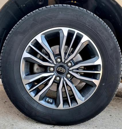 Geely Emgrand X7 I Рестайлинг 2 с пробегом 2019 года, цена 1 200 000 рублей, 114116 км, внедорожник, Автокод Объявления