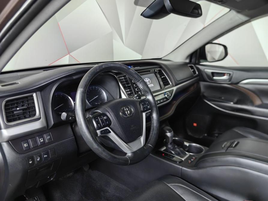 Toyota Highlander III (XU50) Рестайлинг Москва  - изображение 19