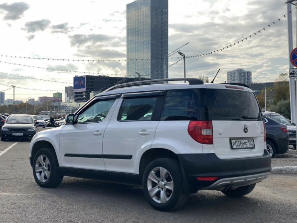 Skoda Yeti I с пробегом 2013 года, цена 795 000 рублей, 236989 км, внедорожник, Автокод Объявления