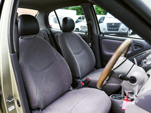 Toyota Platz с пробегом 2000 года, цена 299 000 рублей, 299999 км, седан, Автокод Объявления