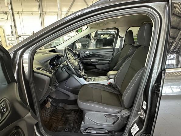 Ford Kuga II Рестайлинг с пробегом 2017 года, цена 1 798 000 рублей, 117419 км, внедорожник, Автокод Объявления