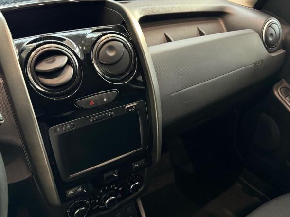 Renault Duster I Рестайлинг с пробегом 2019 года, цена 1 015 000 рублей, 241250 км, внедорожник, Автокод Объявления