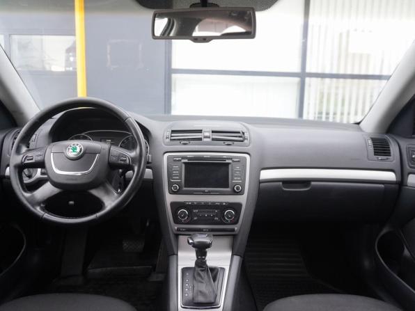 Skoda Octavia II (A5) Рестайлинг с пробегом 2012 года, цена 848 000 рублей, 210672 км, лифтбек, Автокод Объявления