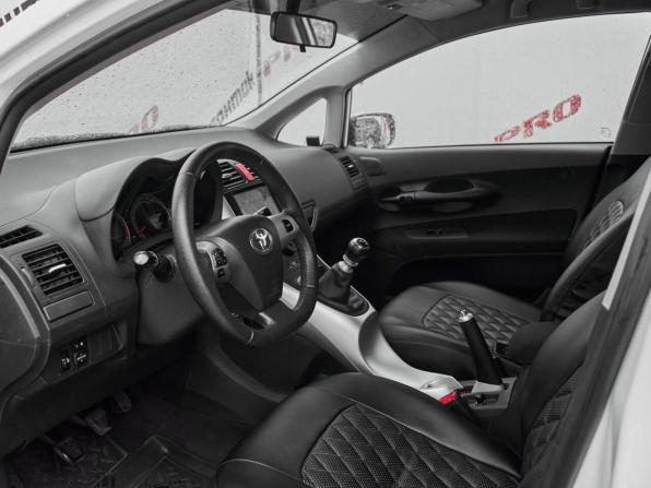 Toyota Auris I Рестайлинг с пробегом 2012 года, цена 970 000 рублей, 165895 км, хэтчбек, Автокод Объявления