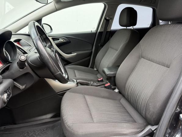 Opel Astra J с пробегом 2011 года, цена 730 000 рублей, 135173 км, хэтчбек, Автокод Объявления