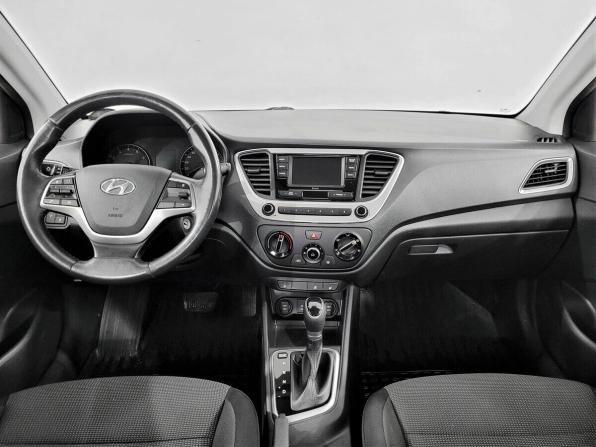 Hyundai Solaris II с пробегом 2018 года, цена 1 270 000 рублей, 123072 км, седан, Автокод Объявления