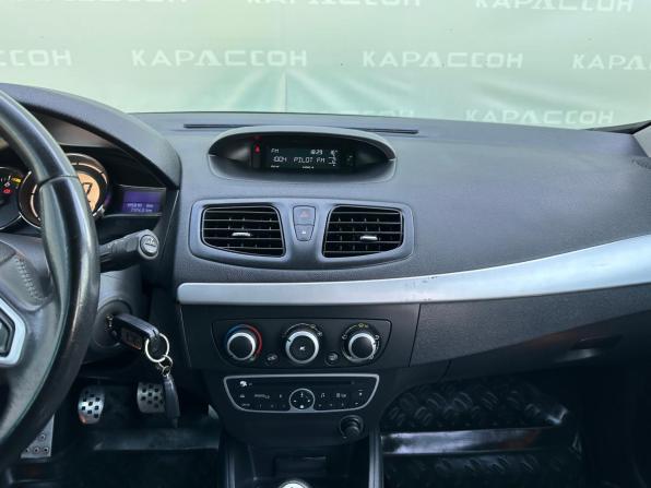 Renault Megane III Рестайлинг с пробегом 2012 года, цена 685 000 рублей, 195810 км, хэтчбек, Автокод Объявления