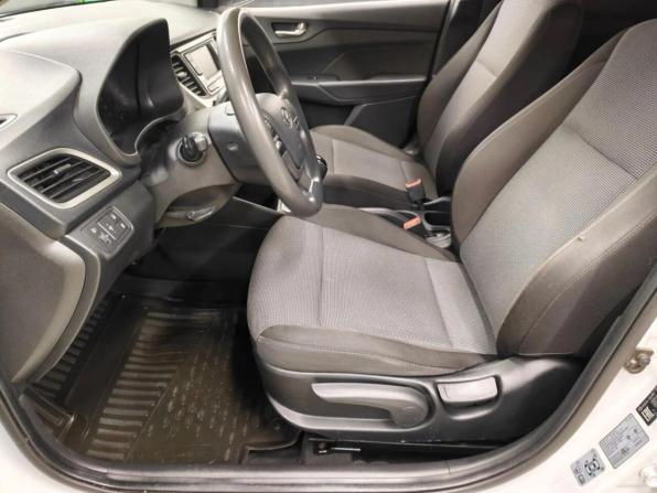 Hyundai Solaris II с пробегом 2018 года, цена 1 305 929 рублей, 95152 км, седан, Автокод Объявления