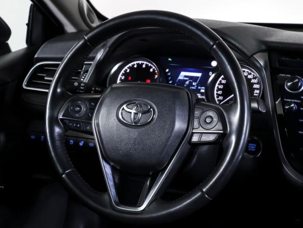 Toyota Camry VIII (XV70) с пробегом 2018 года, цена 1 740 000 рублей, 396273 км, седан, Автокод Объявления