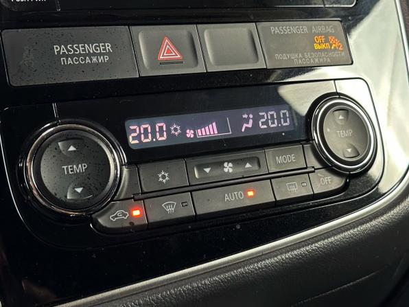 Mitsubishi Outlander III Рестайлинг 2 с пробегом 2017 года, цена 1 990 000 рублей, 117569 км, внедорожник, Автокод Объявления