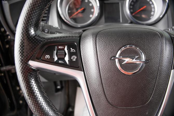 Opel Astra J Рестайлинг с пробегом 2014 года, цена 1 019 000 рублей, 191900 км, хэтчбек, Автокод Объявления