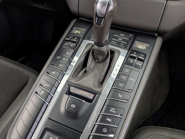 Porsche Macan I с пробегом 2017 года, цена 2 750 000 рублей, 155780 км, внедорожник, Автокод Объявления