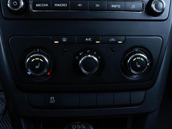 Skoda Yeti I с пробегом 2013 года, цена 888 444 рубля, 223500 км, внедорожник, Автокод Объявления