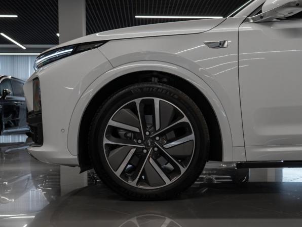 Li Auto (Lixiang) L7 I Рестайлинг с пробегом 2025 года, цена 8 800 000 рублей, 50 км, внедорожник, Автокод Объявления
