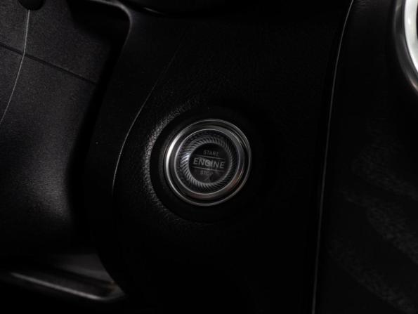 Mercedes-Benz C-Класс IV (W205) Рестайлинг с пробегом 2018 года, цена 2 648 000 рублей, 140688 км, седан, Автокод Объявления