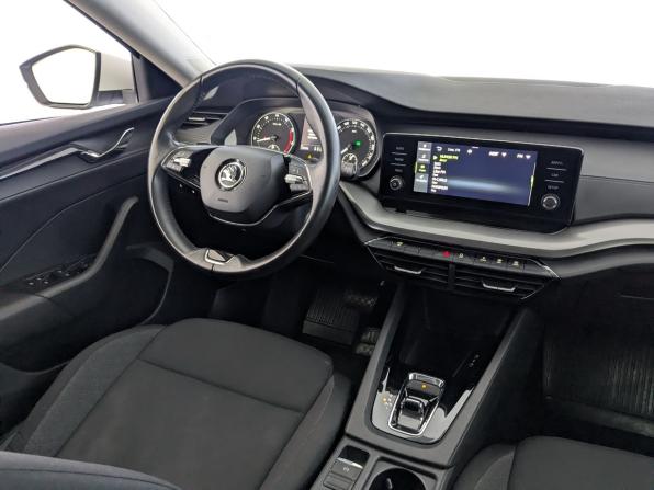 Skoda Octavia IV (A8) с пробегом 2021 года, цена 2 025 000 рублей, 116784 км, лифтбек, Автокод Объявления