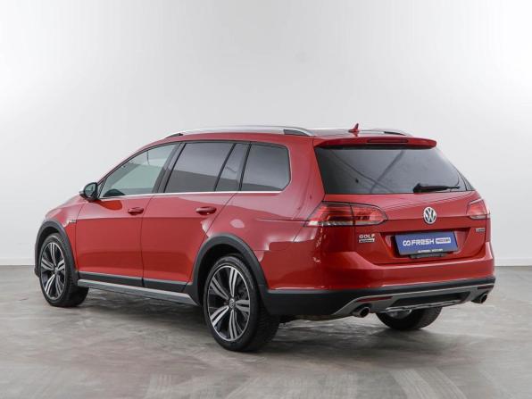 Volkswagen Golf VII Рестайлинг с пробегом 2019 года, цена 2 491 046 рублей, 103058 км, универсал, Автокод Объявления
