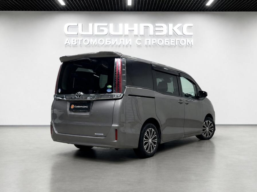 Toyota Noah III (R80) Рестайлинг Кемерово  - изображение 4