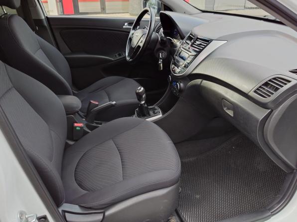 Hyundai Solaris I Рестайлинг с пробегом 2014 года, цена 694 000 рублей, 246191 км, седан, Автокод Объявления
