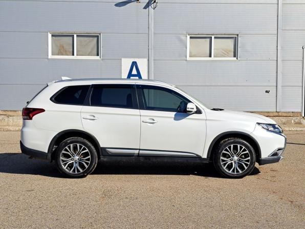 Mitsubishi Outlander III Рестайлинг 2 с пробегом 2018 года, цена 1 255 000 рублей, 170000 км, внедорожник, Автокод Объявления